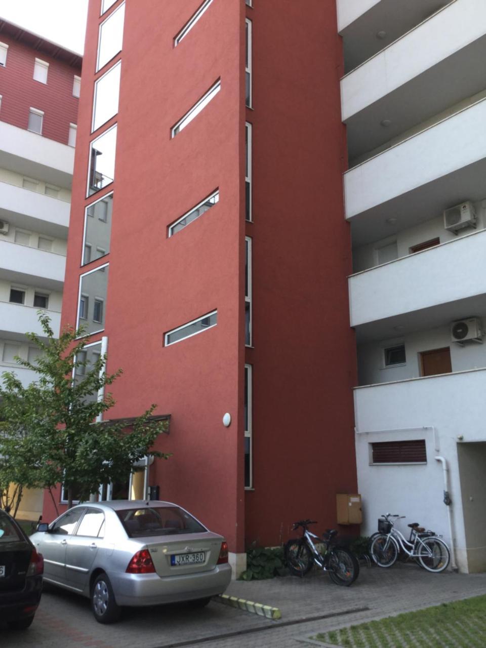 Golden Brown Apartment Сиофок Екстериор снимка